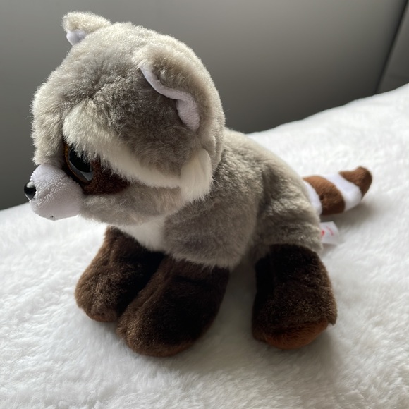 Beanie Boo raccoon stuffed animal. - Picture 2 of 2